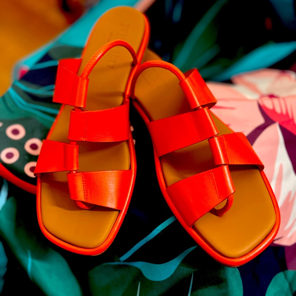 Hereu womens Lina strappy sandals in mango.